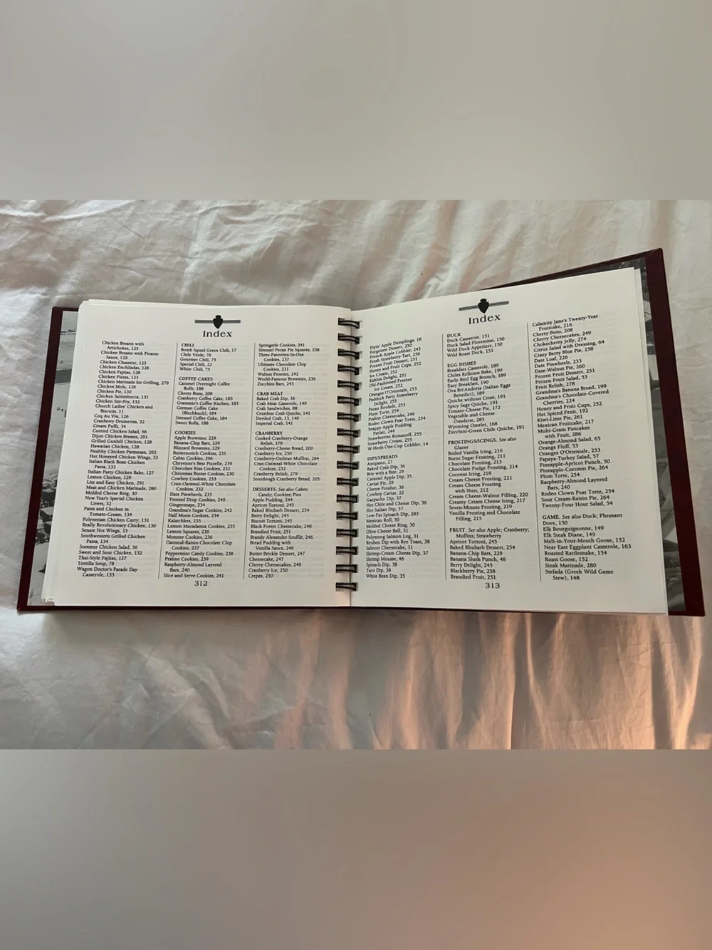 Cheyenne Frontier Days Daddy of 'Em All Cookbook Hard Cover Rings Wyoming